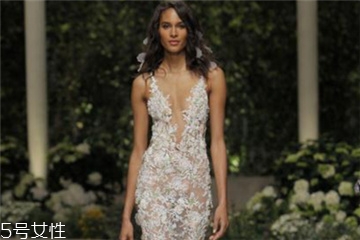 婚紗可以配涼鞋嗎？婚紗搭配涼鞋可以嗎？