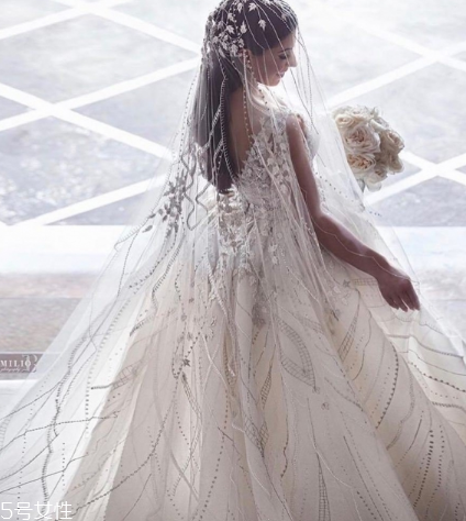 婚紗能干洗嗎？婚紗干洗會有損害嗎？