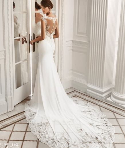 婚紗是男方買還是女方買？婚紗應(yīng)該哪一方買？