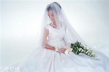 婚紗是男方買還是女方買？婚紗應(yīng)該哪一方買？