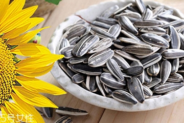 葵瓜子殼能吃嗎？葵瓜子殼吃了會怎樣？