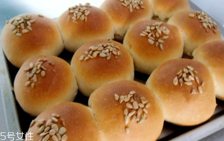 葵瓜子能多吃嗎？吃多了葵瓜子會(huì)怎樣？