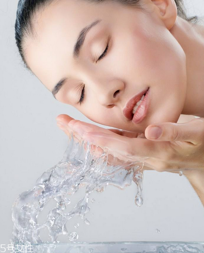 敏感肌膚如何修復(fù)？怎樣修復(fù)敏感肌膚？