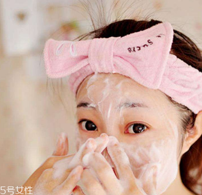 敏感肌能用煙酰胺嗎？煙酰胺過敏肌可以用嗎？