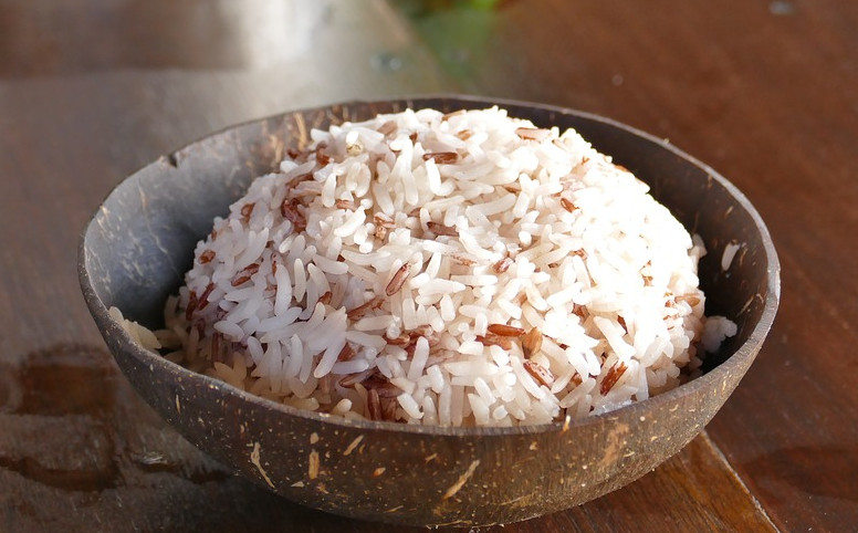 秈米和粳米的區(qū)別 粳米與秈米的區(qū)別 秈米和粳米的區(qū)別 粳米與秈米的區(qū)別