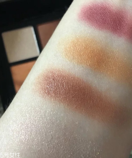 楓葉紅眼影哪個牌子好 8款熱門楓葉紅眼影盤點(diǎn)