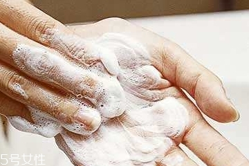 敏感肌如何處理黑頭？敏感皮膚如何去黑頭？