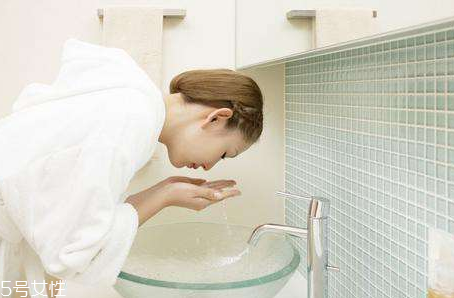 敏感肌如何處理黑頭？敏感皮膚如何去黑頭？