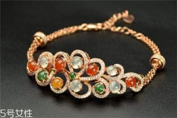 翡翠手鏈一般幾顆珠子？翡翠手鏈幾顆珠子好？