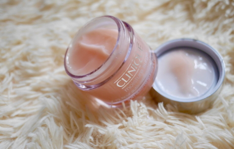 倩碧和歐萊雅哪個(gè)好？倩碧和歐萊雅哪個(gè)檔次高