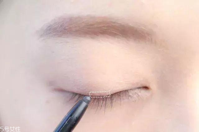 夢(mèng)幻公主妝怎么畫 高貴冷艷紫色公主妝教程