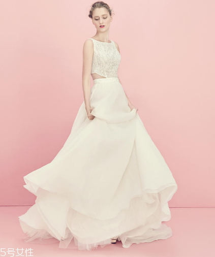 婚紗上的紅酒怎么處理？婚紗沾上紅酒怎么洗掉？