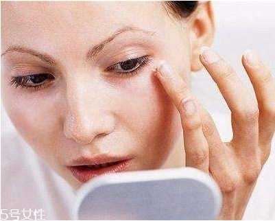 干皮為什么容易脫妝？干皮容易脫妝怎么辦？