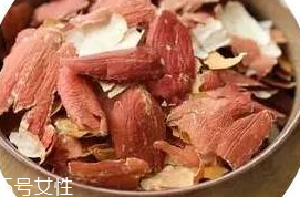 花生衣能和蜂蜜一起吃嗎？花生衣和桑棗一起煮會(huì)怎樣？