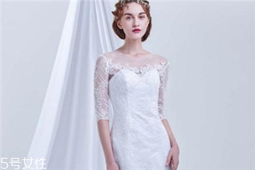 婚紗干洗費(fèi)一般多少錢？干洗婚紗的價(jià)格