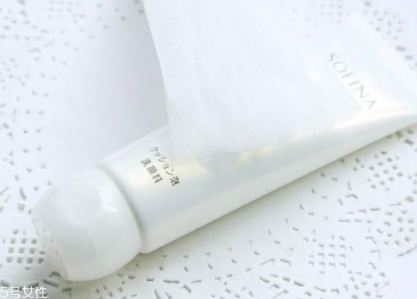 混合性皮膚用什么精華 混合性皮膚精華怎么選 混合性皮膚用什么精華 混合性皮膚精華怎么選