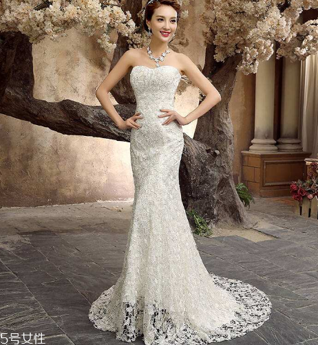 婚紗后面的帶子怎么系？婚紗后背綁帶系法