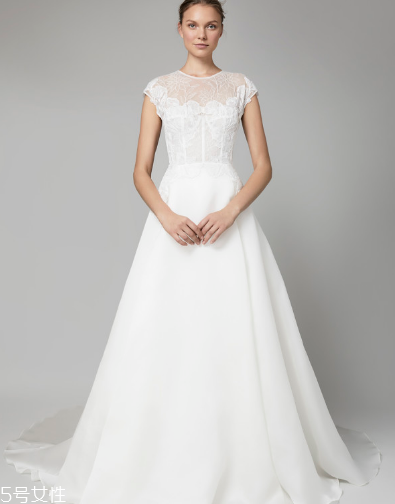 婚紗后面的帶子怎么系？婚紗后背綁帶系法