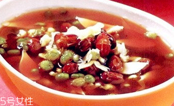 花生衣適合女生喝嗎？女生吃花生衣有什么好處？