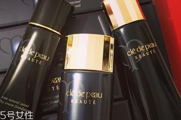 干皮夏天用什么粉底液？夏天干皮適合的粉底液？