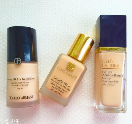 油皮適合氣墊還是粉底液 油皮用粉底液還是氣墊？