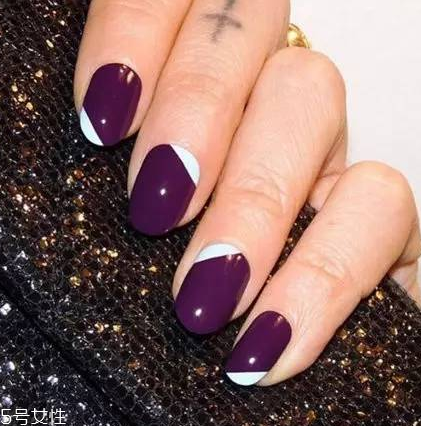 幾何圖案美甲圖片2022 永不落伍的幾何美甲 幾何圖案美甲圖片2022 永不落伍的幾何美甲