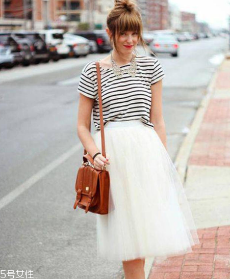 屁股大穿什么半身裙？屁股大適合什么半身裙？