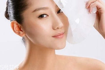 油皮晚上擦什么好？油性皮膚晚上怎么護(hù)膚？