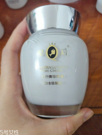 油皮晚上擦什么好？油性皮膚晚上怎么護(hù)膚？