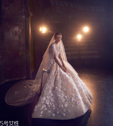 婚紗怎么貼暖寶寶？穿婚紗暖寶寶貼在哪？