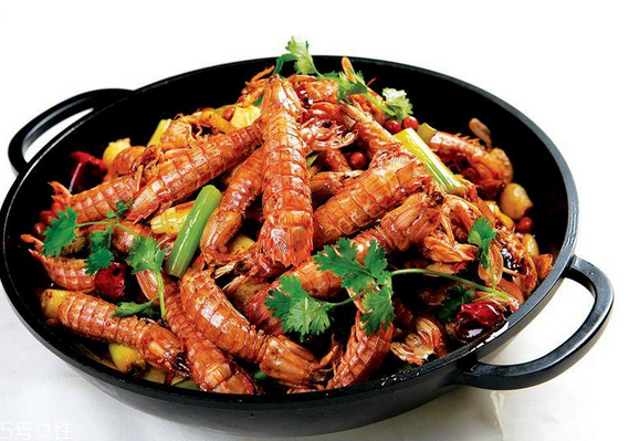 皮皮蝦能和牛肉一起吃嗎？皮皮蝦能和牛肉同吃嗎？