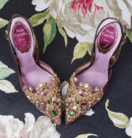 婚鞋可以送人嗎？婚鞋送人好嗎？