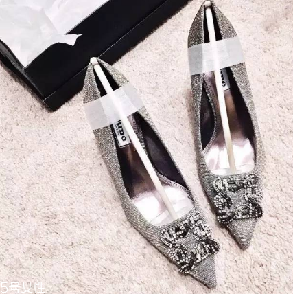 婚鞋可以穿黑色嗎？婚鞋穿黑色好嗎？