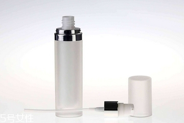 乳液涂一次用多少最好？