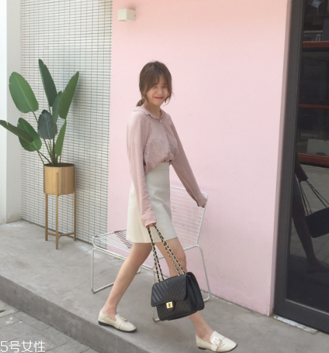 黑茶色適合長發(fā)嗎 黑茶色適合男生嗎 黑茶色適合長發(fā)嗎 黑茶色適合男生嗎