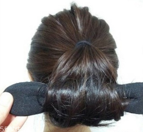 發(fā)量少簡單隨意丸子頭教程 發(fā)量少也能hold住的丸子頭 發(fā)量少簡單隨意丸子頭教程 發(fā)量少也能hold住的丸子頭