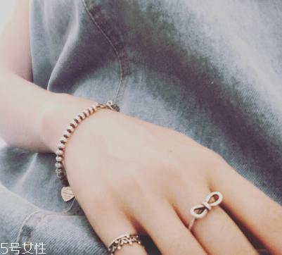 阿吉豆戒指一般多少錢？阿吉豆戒指正品價(jià)格