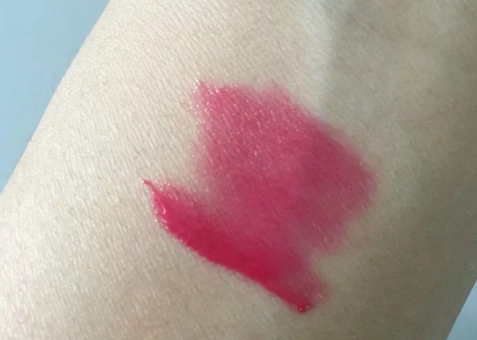 倩碧小方唇釉怎么樣？倩碧唇釉使用心得