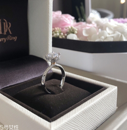 鉆戒可以典當(dāng)嗎？典當(dāng)行回收鉆戒嗎？