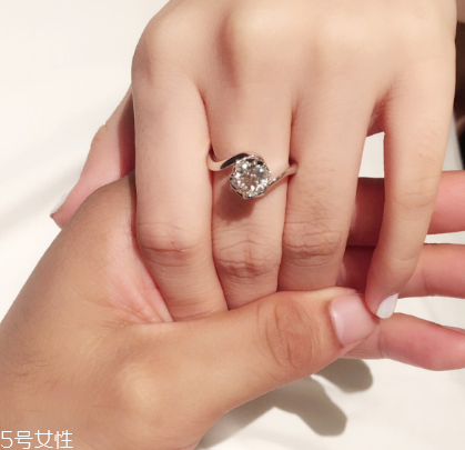 鉆戒可以調(diào)節(jié)大小嗎？鉆戒調(diào)節(jié)大小會有影響嗎？