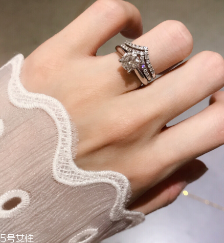 鉆戒可以用酒精洗嗎？鉆戒用酒精洗有影響嗎？