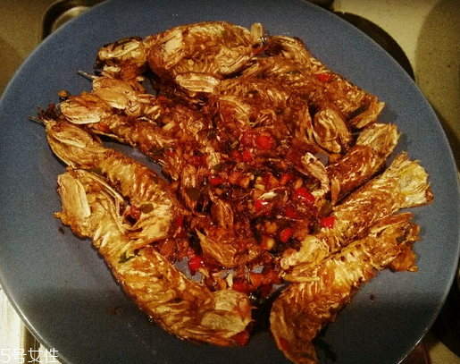 皮皮蝦皮能不能吃？皮皮蝦可以連皮吃嗎？