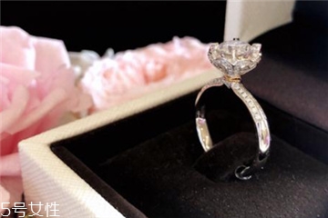 鉆戒可以用火燒嗎？鉆戒用火燒會壞嗎？