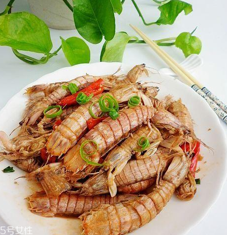 皮皮蝦好吃嗎？皮皮蝦和龍蝦哪個好吃？