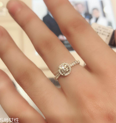 鉆戒圈是什么材質(zhì)？鉆戒指環(huán)一般是什么材質(zhì)？