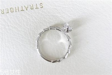 鉆戒圈是什么材質(zhì)？鉆戒指環(huán)一般是什么材質(zhì)？