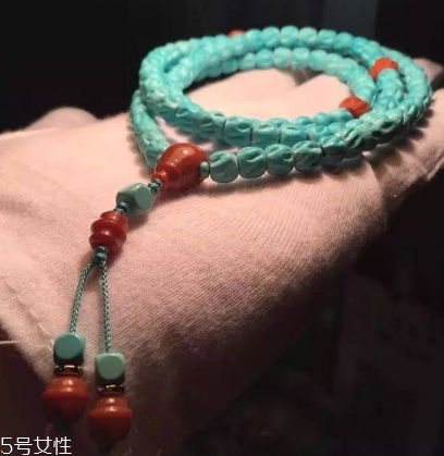 綠松石手串戴哪只手？綠松石手鏈戴左手還是右手？