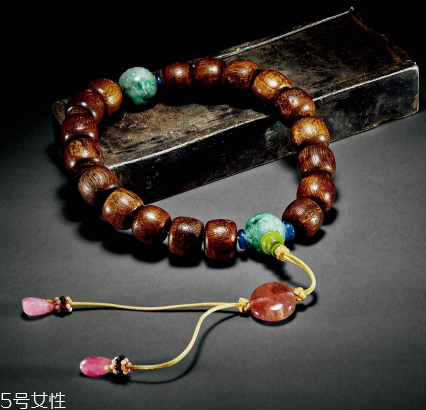 沉香手串是什么味道？沉香手串正品味道是什么樣的？