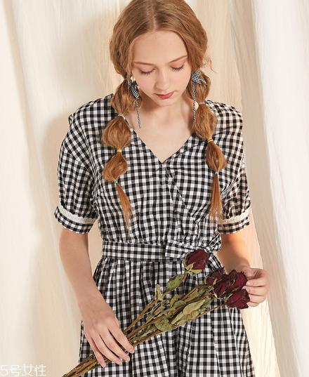 不會搭配衣服怎么辦？女生不會搭配怎么解決？