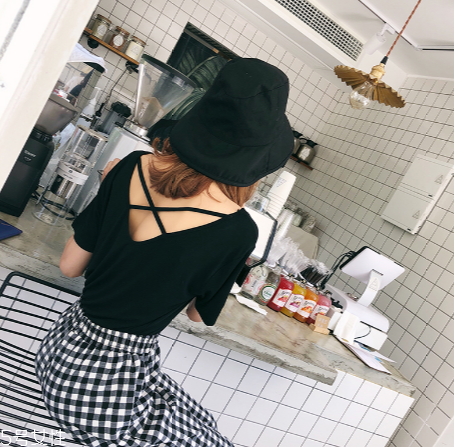 露背裝怎么搭配？露背裝搭配圖片